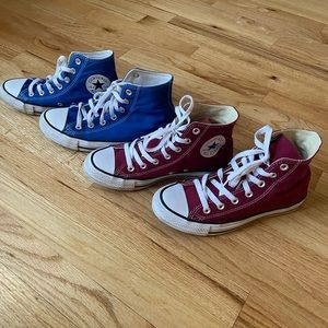 2 Pairs high top Chuck Taylors